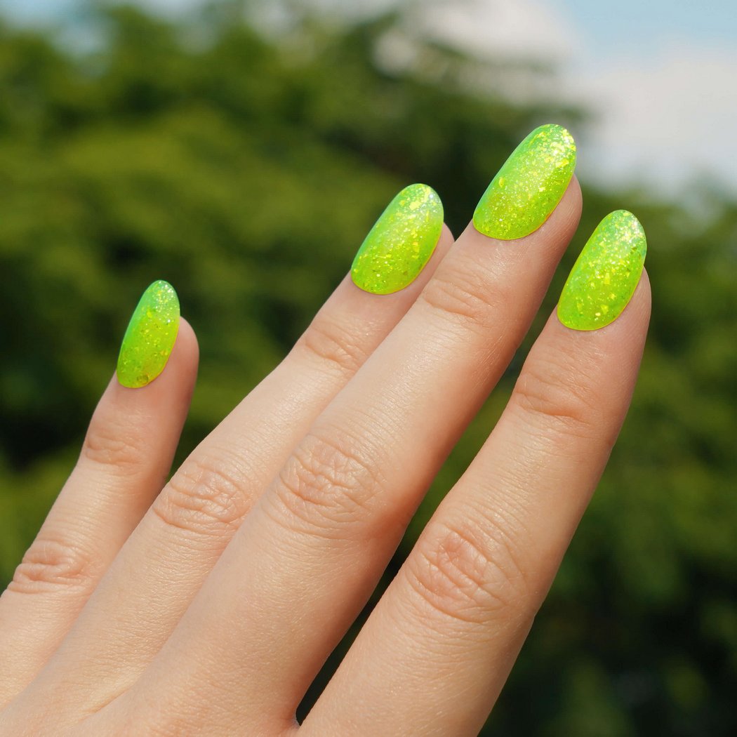 ibd Beauty China Glaze, Frozen in Lime The Nail People Professional Choice  for Hard gels and Nail Soak offs